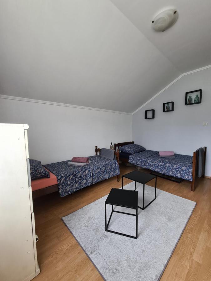 Apartman Bepo Госпич Экстерьер фото